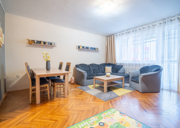 Na prenájom 3-izbový byt s garážou v Nitre - Čermáň