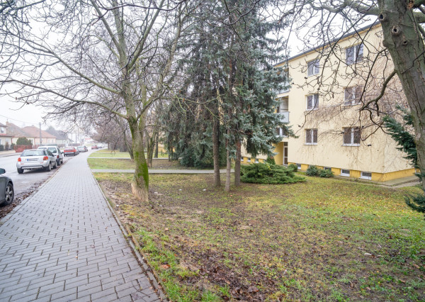 Na prenájom 3-izbový byt s garážou v Nitre - Čermáň