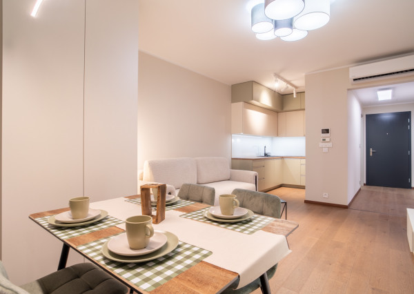 Na prenájom 2-izbový byt so šatníkom v Eurovea Tower – Bratislava