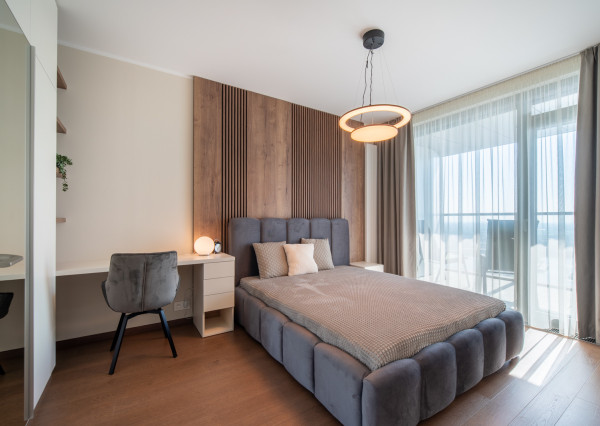 Na prenájom 2-izbový byt so šatníkom v Eurovea Tower – Bratislava