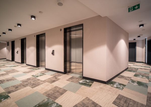 Na prenájom 2-izbový byt so šatníkom v Eurovea Tower – Bratislava