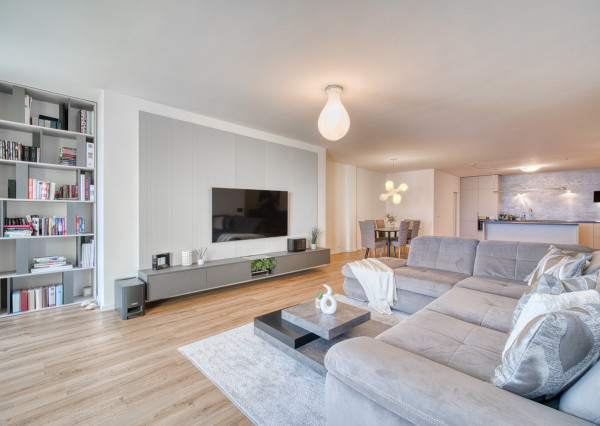 Na predaj 2-izbový byt s veľkolepou terasou na Kolibe