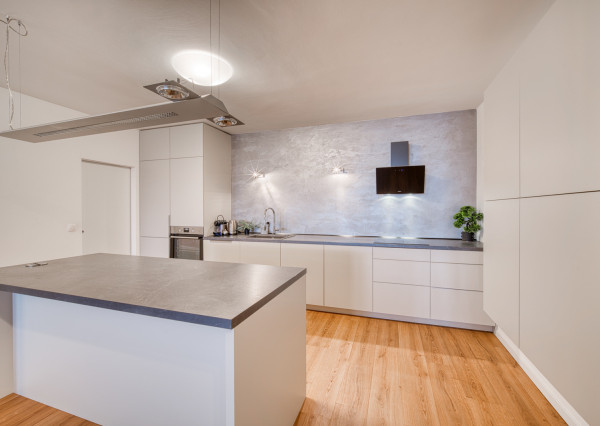 Na predaj 2-izbový byt s veľkolepou terasou na Kolibe