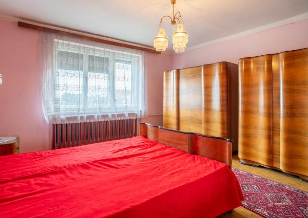 Na predaj 5-izbový rodinný dom Veľké Leváre