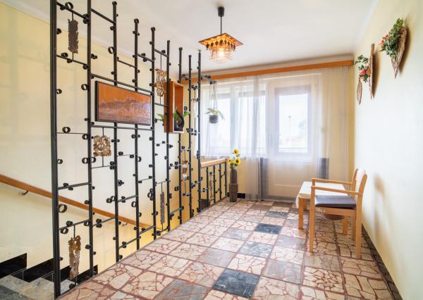 Na predaj 5-izbový rodinný dom Veľké Leváre