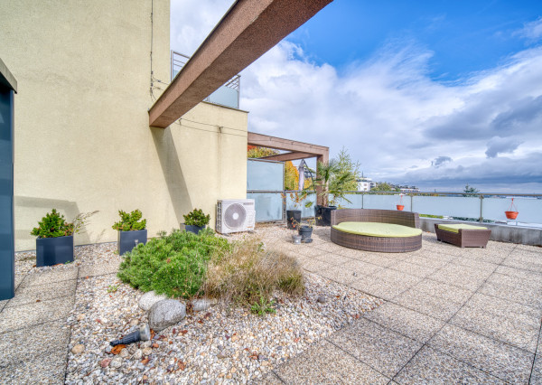 Na predaj 2-izbový byt s veľkolepou terasou na Kolibe