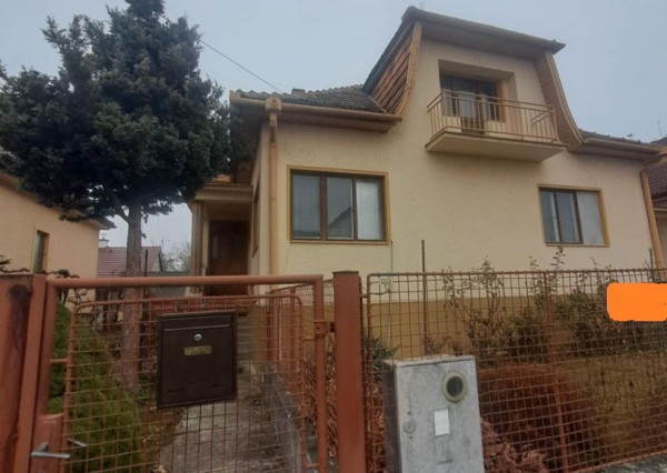 NOVÁ CENA.....Rodinný dom v tichej časti vo vyhľadávanej lokalite v meste Bánovce n/B