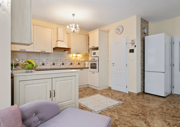 Na predaj rozprávkový dom s krásnou záhradou v Hviezdoslavove