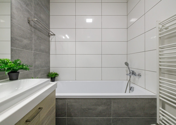 Na predaj 2-izbový slnečný byt v Starom meste s garážovým parkovaním