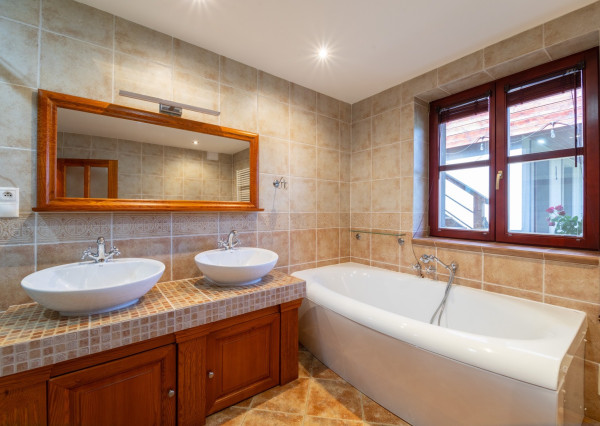 Na predaj impozantný rodinný dom v Ivanovciach