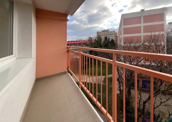 Na prenájom zrekonštruovaný 1-izbový byt, Nové Mesto - Bratislava