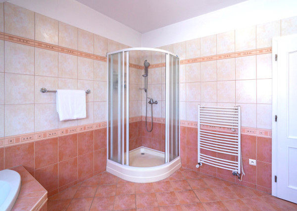 Na predaj 6-izbový rodinný v Zamarovciach