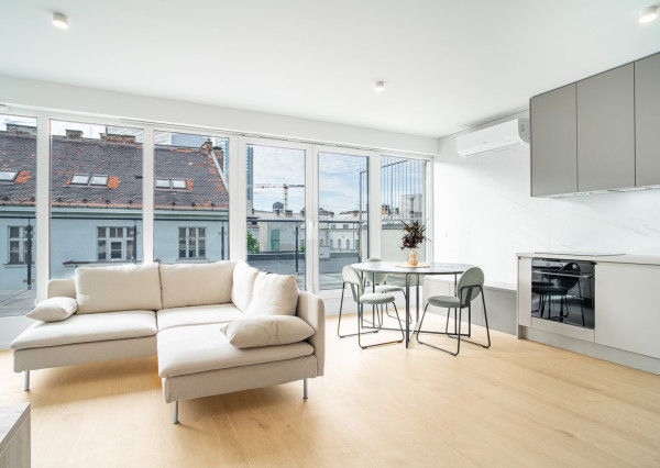 Na prenájom exkluzívny 2-izbový byt s terasou v centre Bratislavy