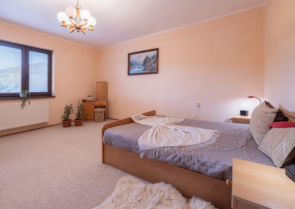 Na predaj 2-generačný rodinný dom v obci Zámutov