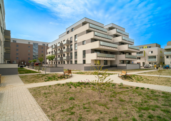 Na prenájom kompletne zaiadený 3-izbový byt v Stupave