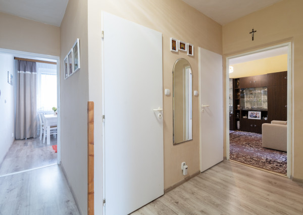 Na predaj 4-izbový byt vo Vrbovom