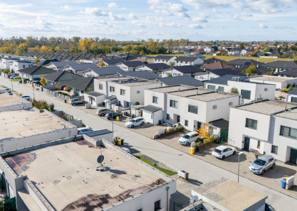 Na predaj priestranný 4-izbový rodinný dom v Bernolákove