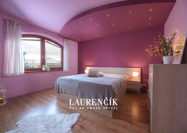 Na predaj veľkorysý 7-izbový rodinný dom v obci Podlužany