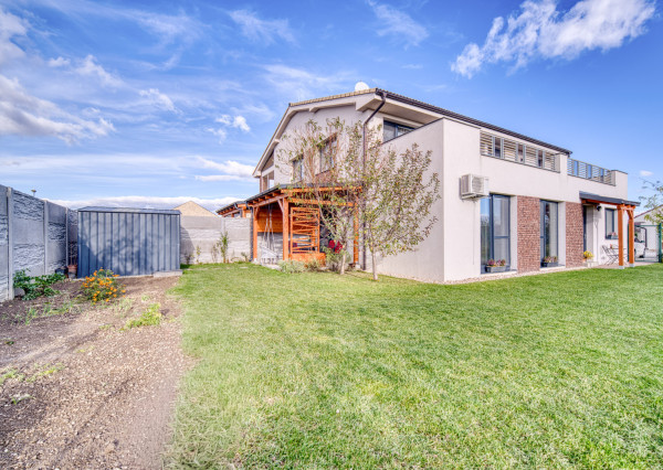 Na predaj príjemný 4-izbový byt v pokojnej časti Tomášova