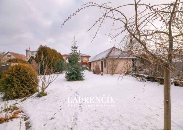 Na predaj veľkorysý 7-izbový rodinný dom v obci Podlužany