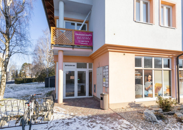 Na prenájom kancelársky priestor v centre Šamorína