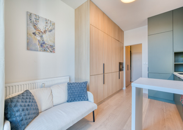 Na prenájom moderný 1-izbový byt s parkovacím miestom v Senici