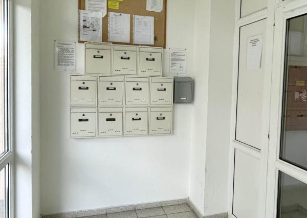 Kompletne zariadený 3-izbový byt s loggiou a garážovým státím v cene