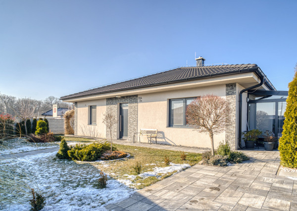 Na predaj kompletne zariadený rodinný dom vo Voderadoch