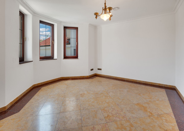 Na predaj 6-izbové rodinné sídlo v Šamoríne