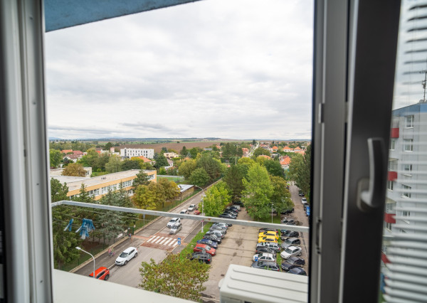 REZERVOVANÉ: Na predaj útulný 2-izbový byt vo Vrábloch