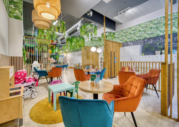 Na odstúpenie kaviareň s detským ihriskom v OC MOLO v Pezinku