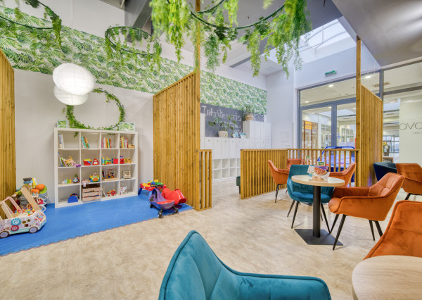 Na odstúpenie kaviareň s detským ihriskom v OC MOLO v Pezinku