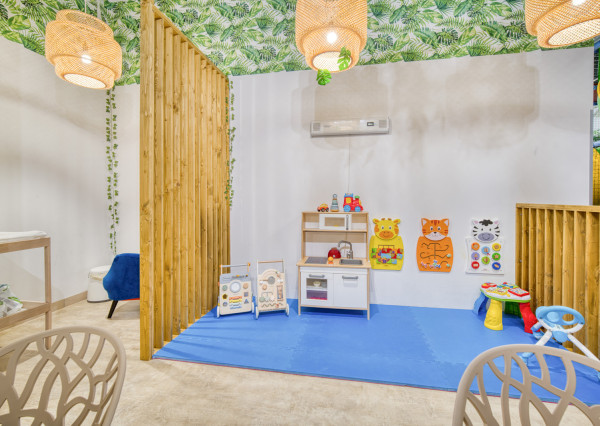 Na odstúpenie kaviareň s detským ihriskom v OC MOLO v Pezinku