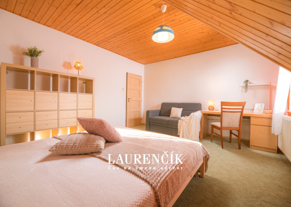 NA PREDAJ | Rodinný dom v Trenčíne s nadštandardným pozemkom 1 047 m²