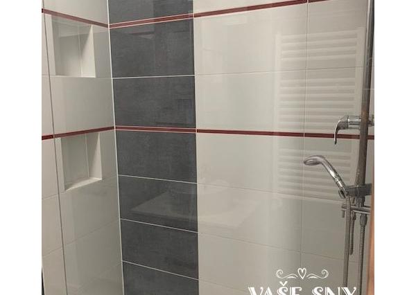 Na prenájom  veľký, zariadený 2 izb byt mestská časť SIHOŤ 1  v Trenčíne .