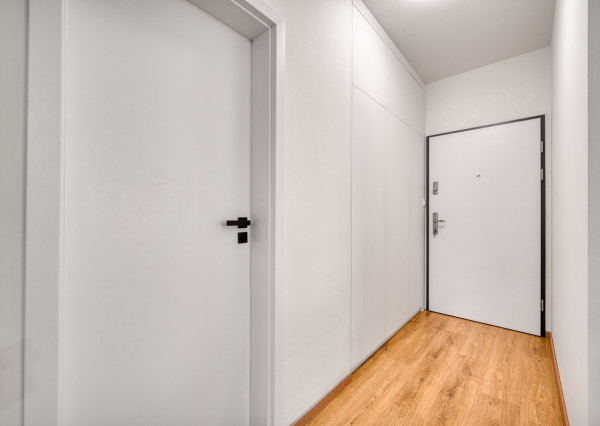 Na predaj zariadený 2-izbový byt s balkónom v Rovinke