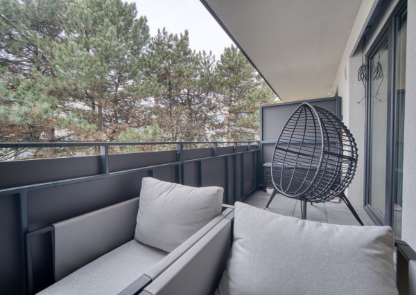 Na predaj zariadený 2-izbový byt s balkónom v Rovinke