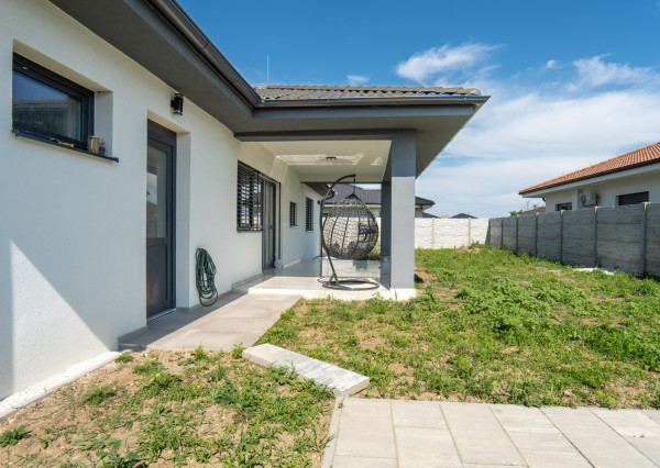 Na predaj novostavba s garážou a dvoma kúpeľňami v Senci