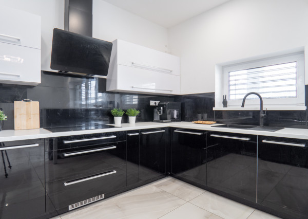 Na predaj novostavba s garážou a dvoma kúpeľňami v Senci