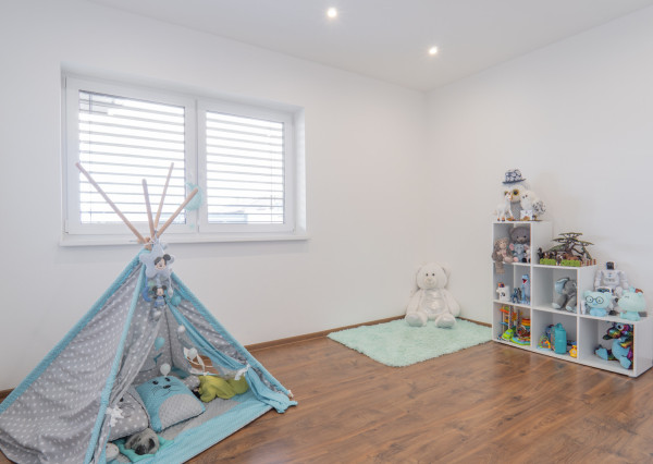 Na predaj novostavba s garážou a dvoma kúpeľňami v Senci