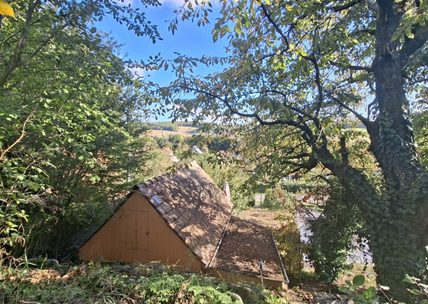 Na predaj chata so záhradou v Bánovciach nad Bebravou