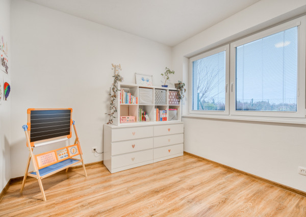 Na predaj príjemný 4-izbový byt so záhradou v Tomášove