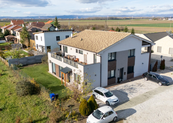 Na predaj príjemný 4-izbový byt so záhradou v Tomášove