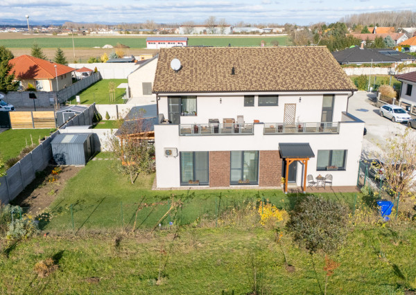 Na predaj príjemný 4-izbový byt so záhradou v Tomášove