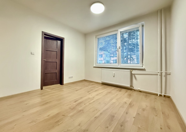 Na predaj zrekonštruovaný 2,5 izbový byt v Martine na Severe