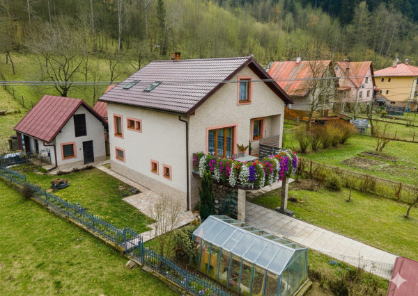 Na predaj rodinný dom vo Veľkom Rovnom