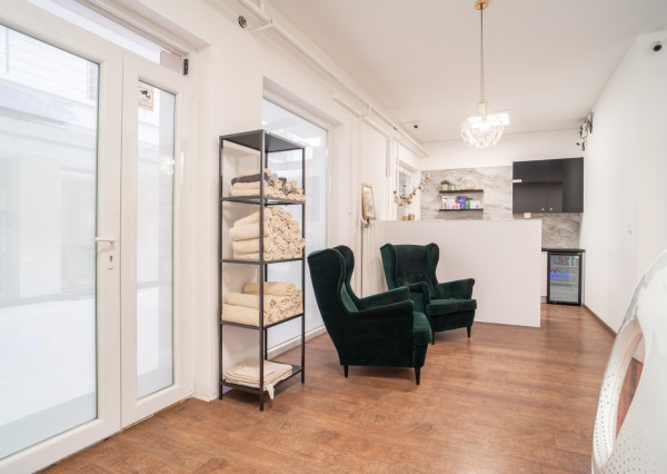 Na prenájom plne fungujúce a zariadené štúdio priamo v centre Trnavy