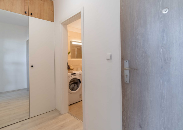 Na prenájom 1-izbový byt s parkovacím miestom v Poprade