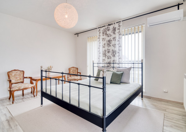 Na predaj veľkorysý 3-izbový byt s parkovacím státím v Rovinke