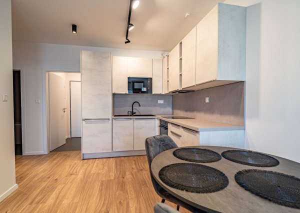 Na prenájom 2-izbový byt v Bratislave v projekte Nová Záhorská